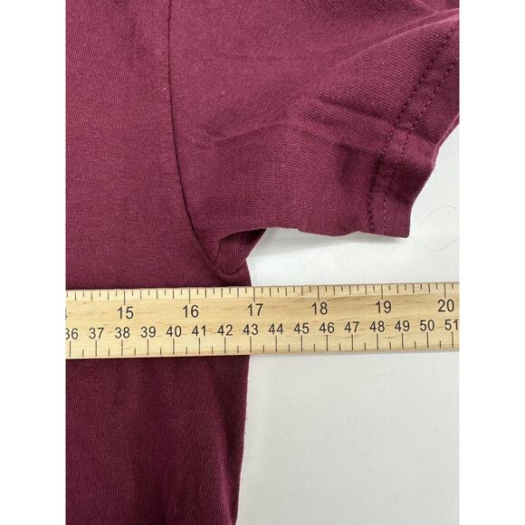 Womens Maroon Virgina Tech Hokies Animal Print Graphic T-Shirt Size Small - Picture 7 of 9